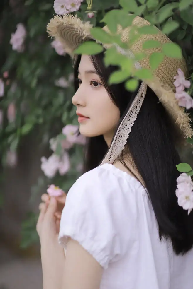 平湖喀什私人伴游李菲儿