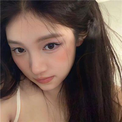 平湖伴游女生百之的资料